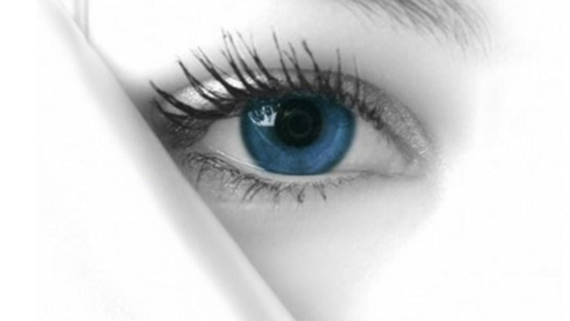 blue-eye-peeking